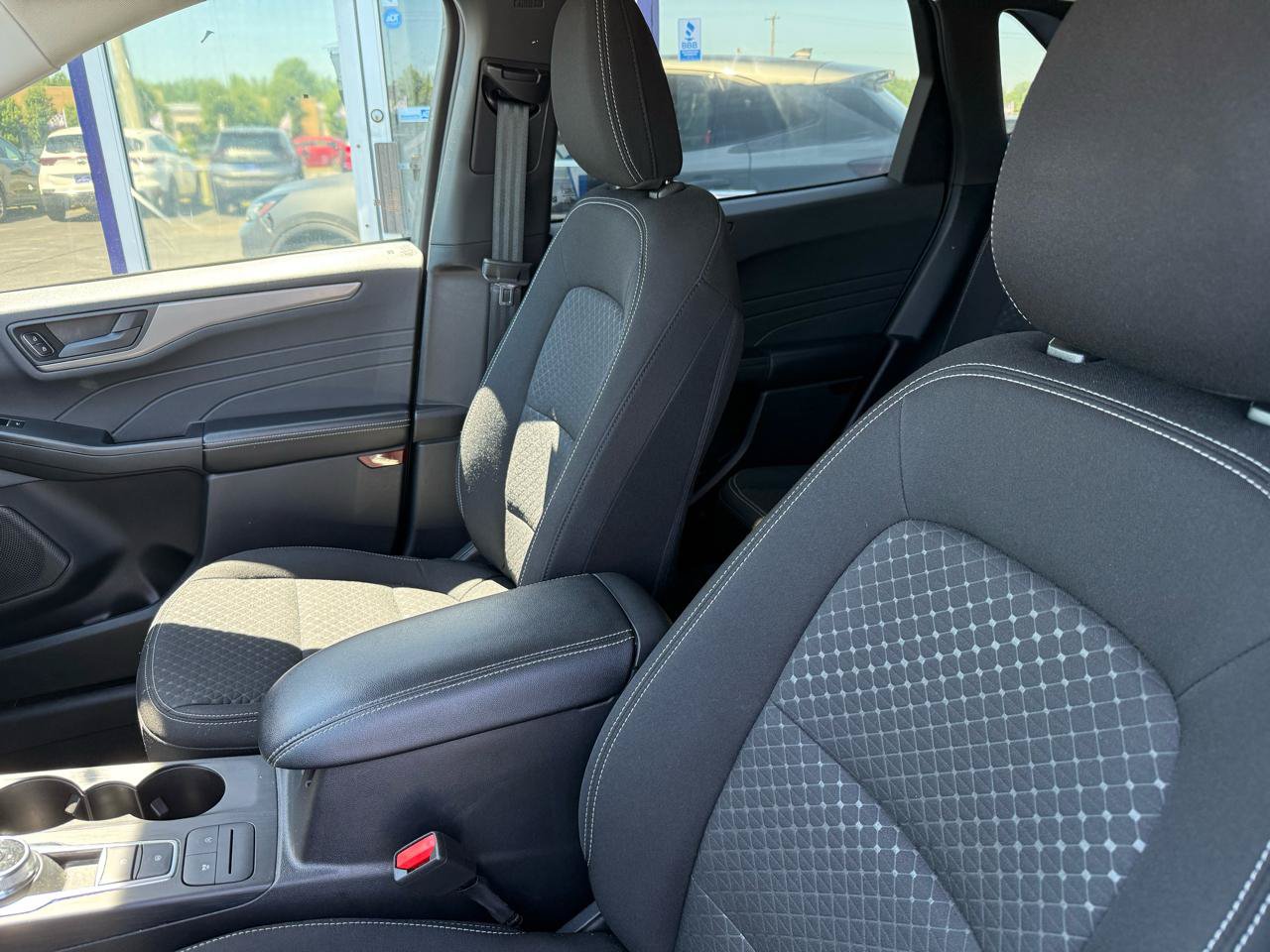 Used 2025 Ford Escape Active AWD/4WD image 12