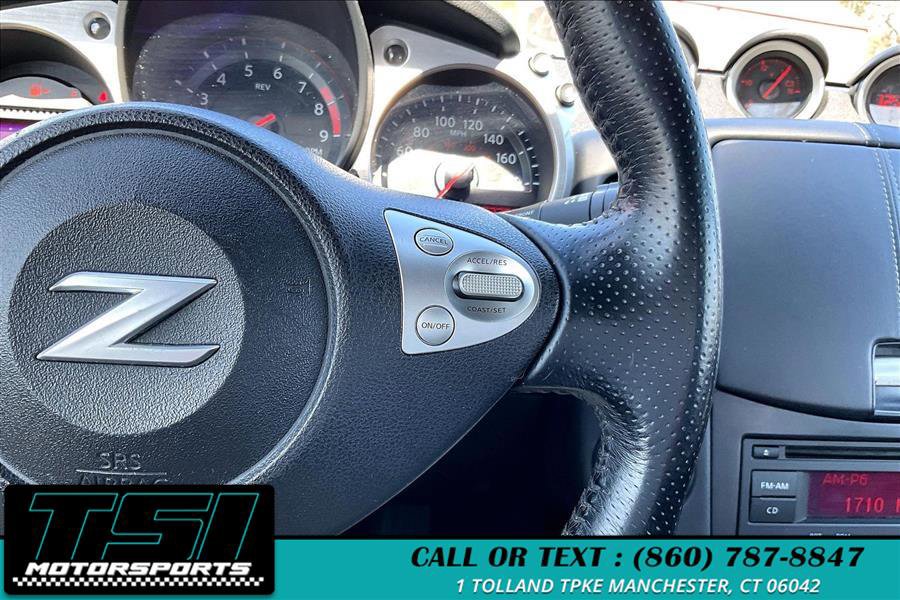 Used 2016 Nissan 370Z Coupe RWD image 18