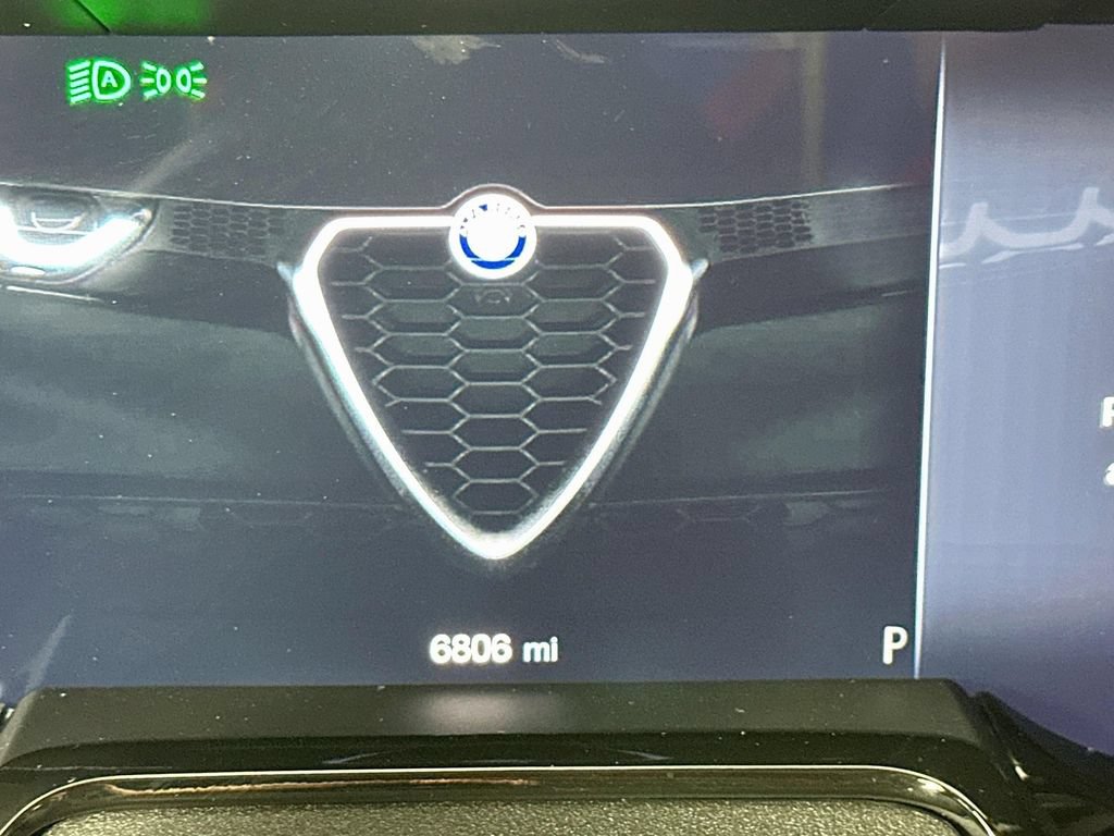 Used 2025 Alfa Romeo Tonale AWD/4WD image 15