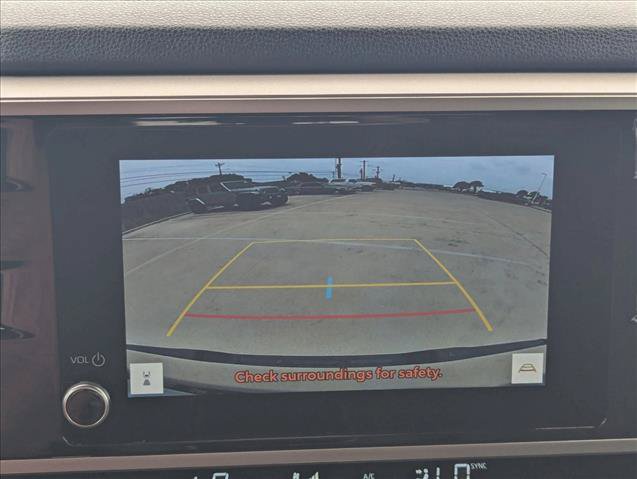 Used 2025 Toyota Tundra SR5 w/ SR5 Premium Package AWD/4WD image 12