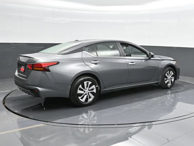 Used 2025 Nissan Altima 2.5 S FWD image 3