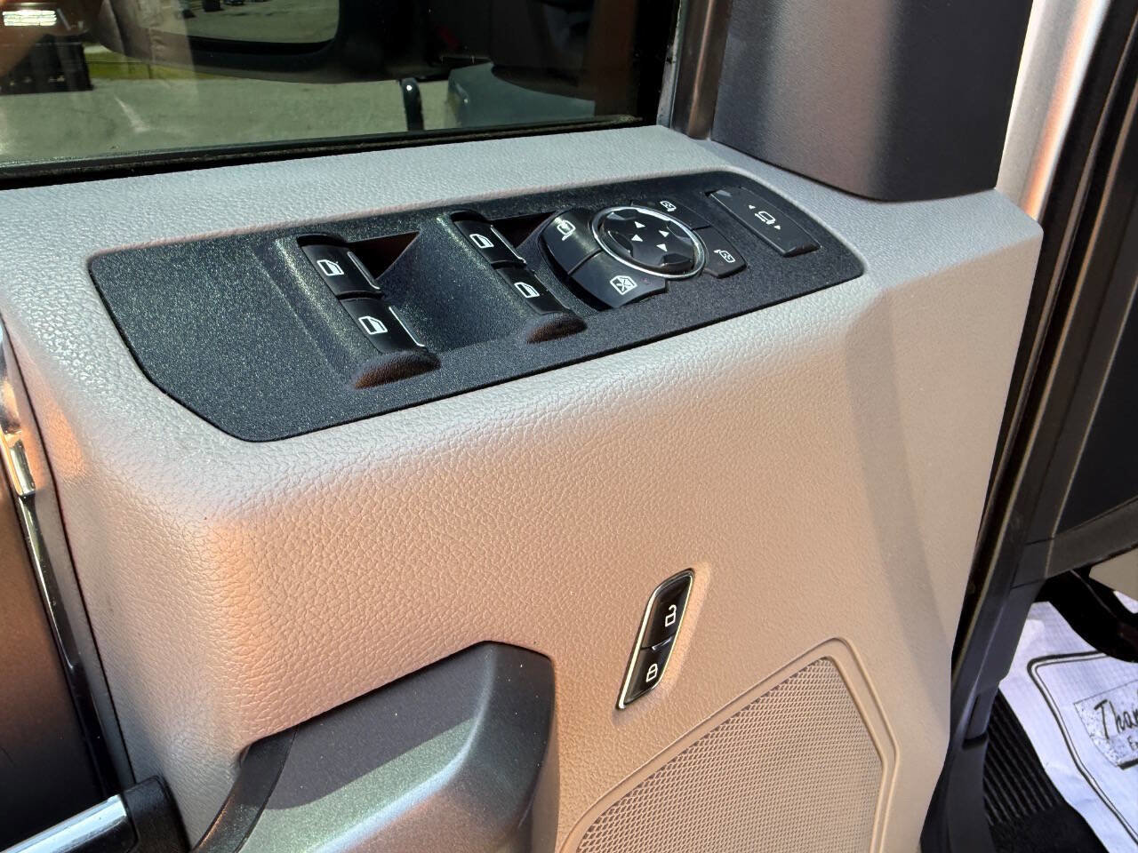 Used 2022 Ford F350 XLT w/ XLT Premium Package AWD/4WD image 18