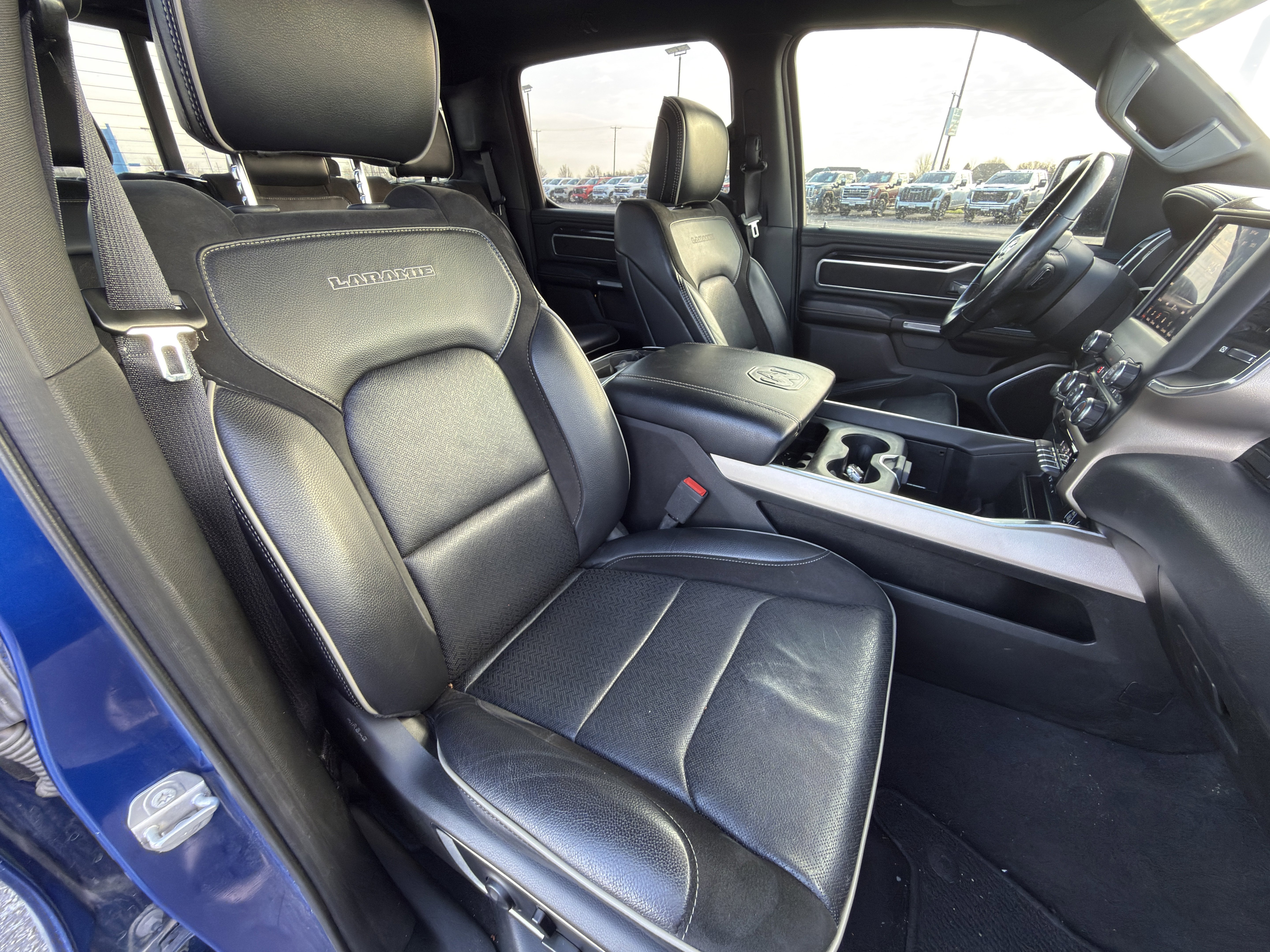 Used 2019 RAM 1500 Laramie w/ Sport Appearance Package image 12