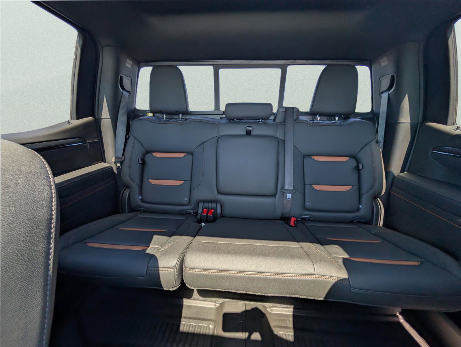New 2026 GMC Sierra 1500 AT4 w/ AT4 Premium Package AWD/4WD image 27