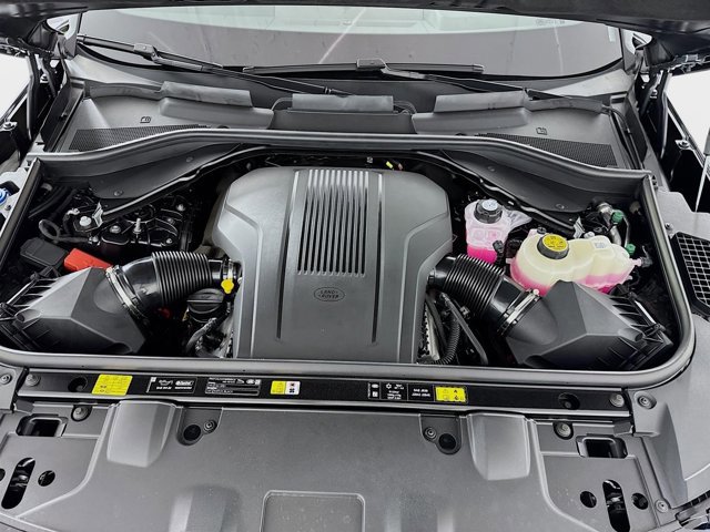New 2026 Land Rover Range Rover SE image 32