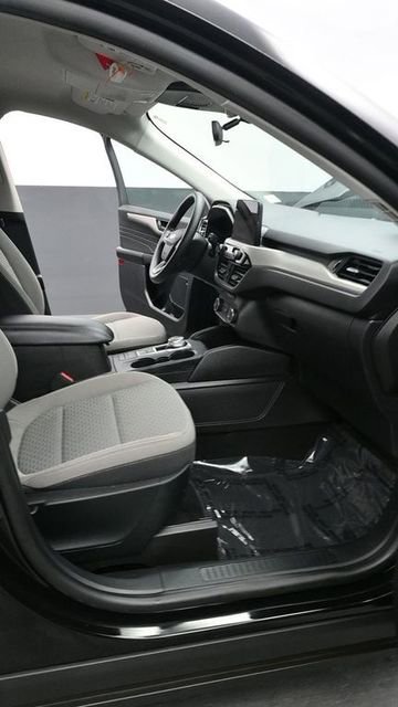 Used 2022 Ford Escape SE FWD image 9
