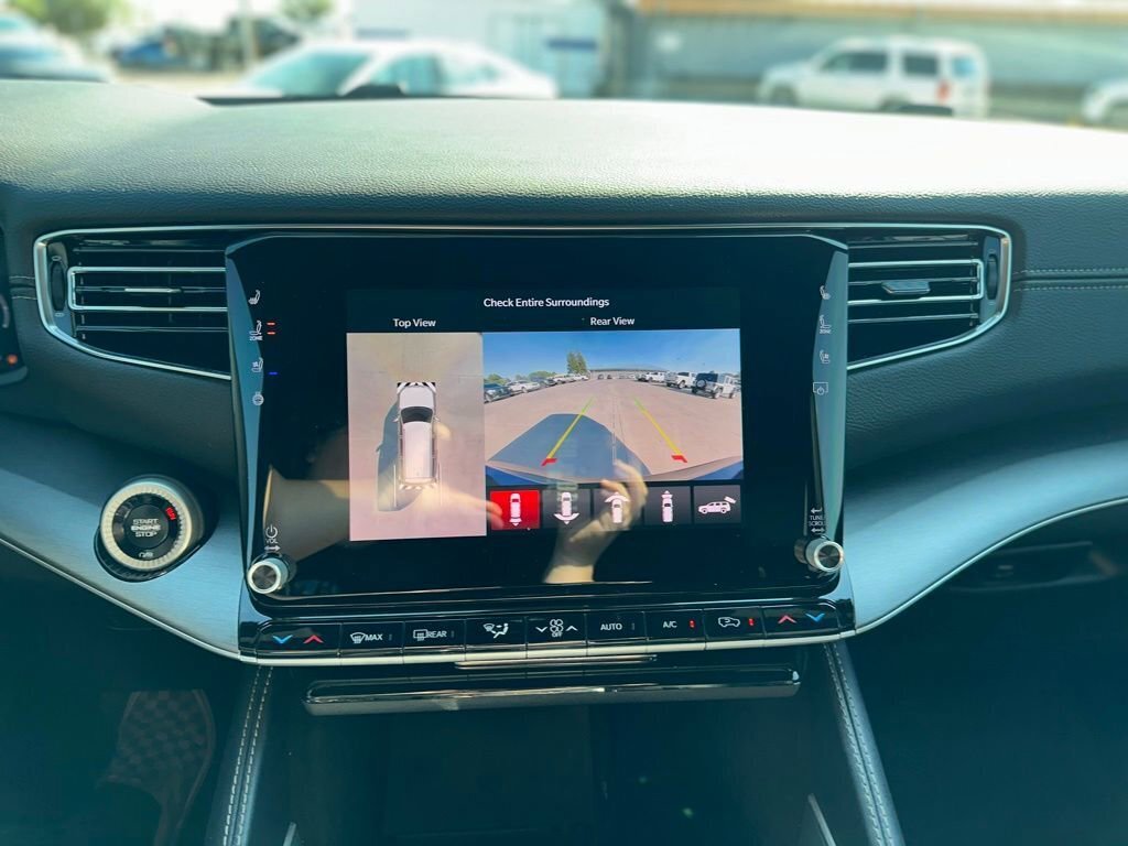 New 2025 Jeep Wagoneer Series III w/ Premium Group I image 26