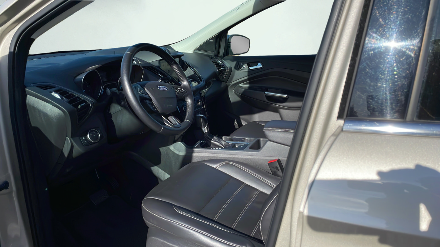 Used 2018 Ford Escape Titanium AWD/4WD image 9