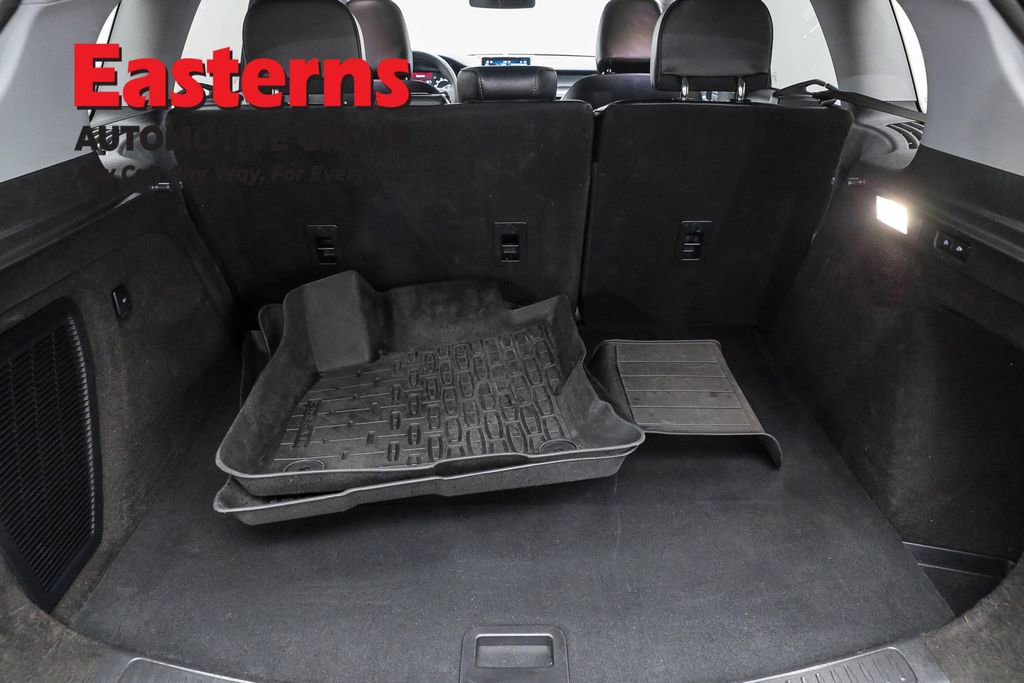 Used 2022 Lincoln Corsair AWD w/ Equipment Group 101A image 9