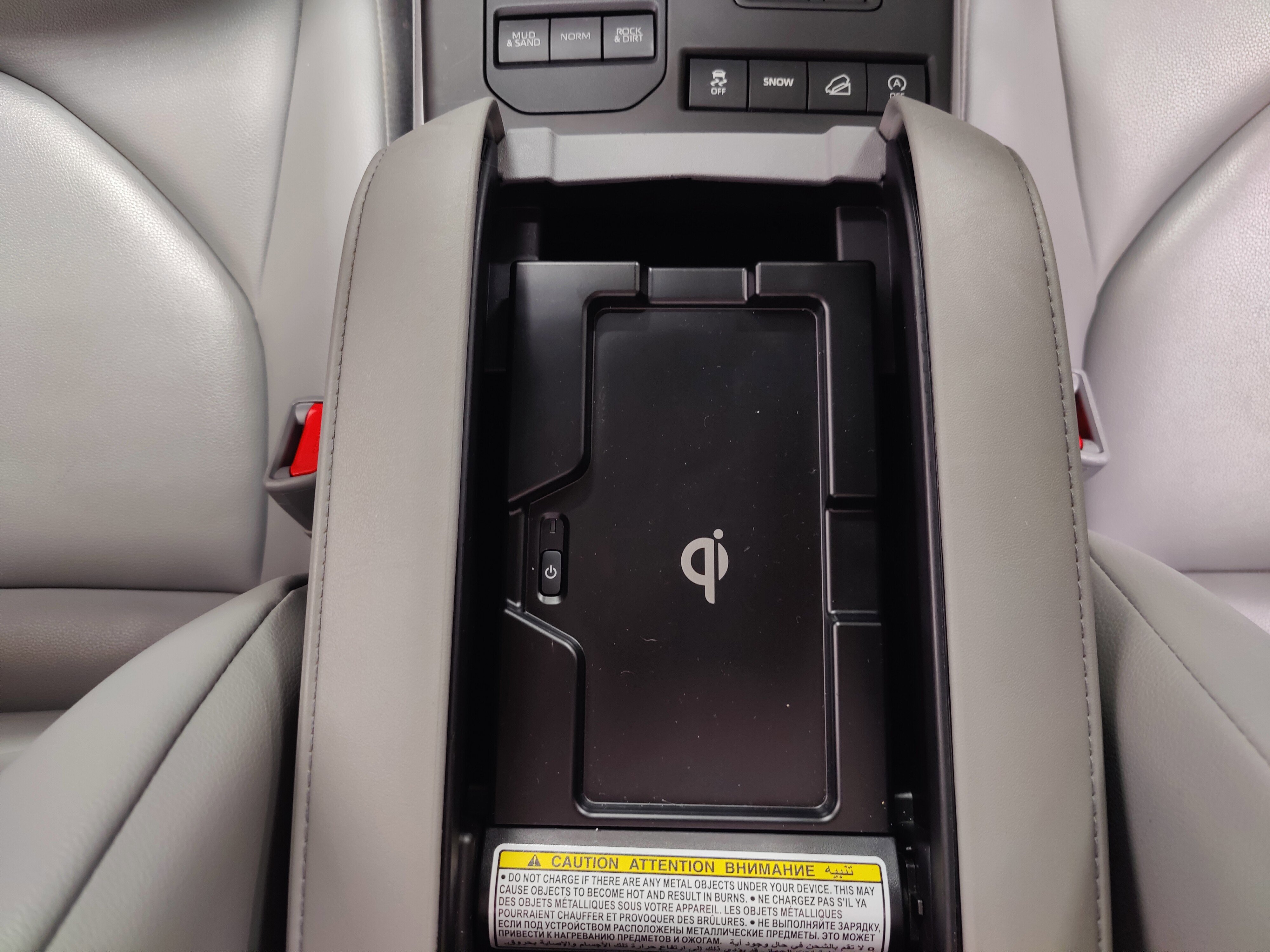 Used 2022 Toyota Highlander XLE image 28