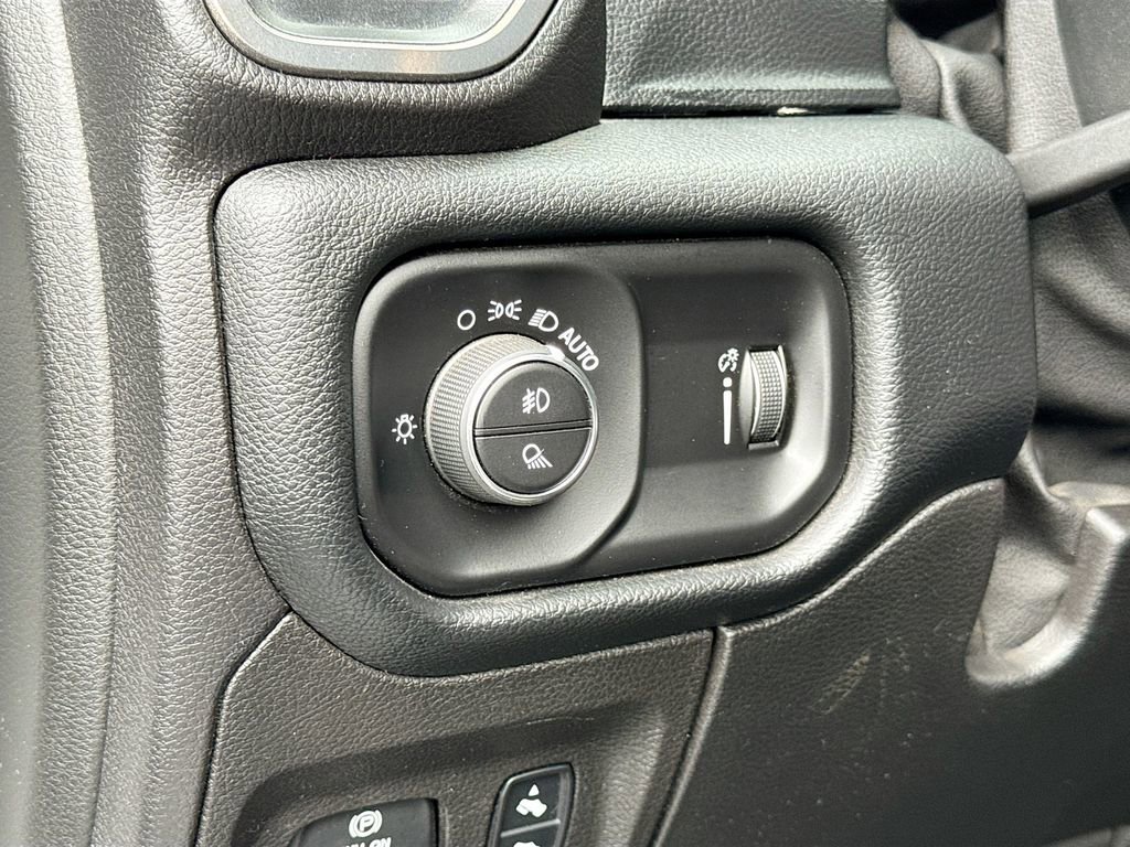 Used 2020 RAM 1500 Sport w/ Level 2 Equipment Goup w/2_L image 28