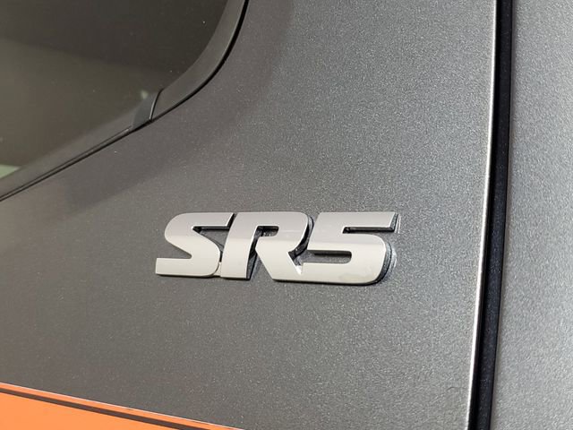 Used 2022 Toyota Tacoma SR5 w/ Technology Package image 8