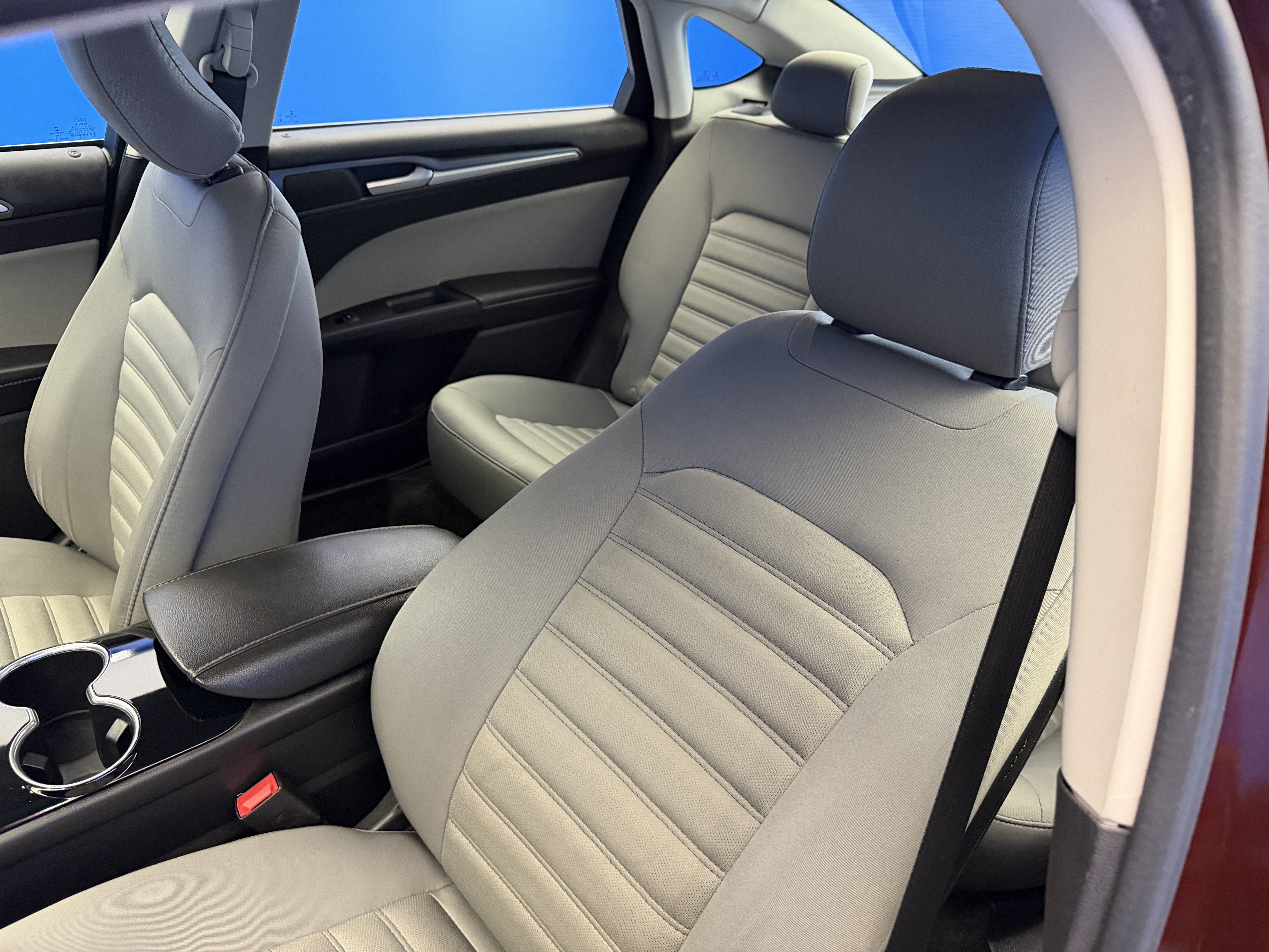 Used 2015 Ford Fusion S FWD image 12