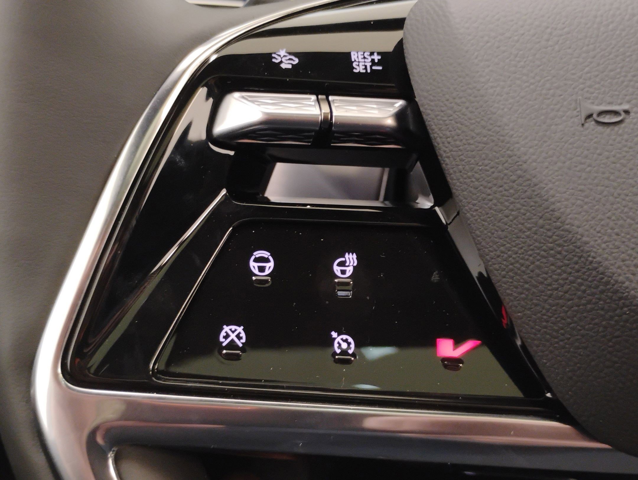 New 2026 Cadillac Vistiq Sport w/ LPO, Floor Liner Package image 17