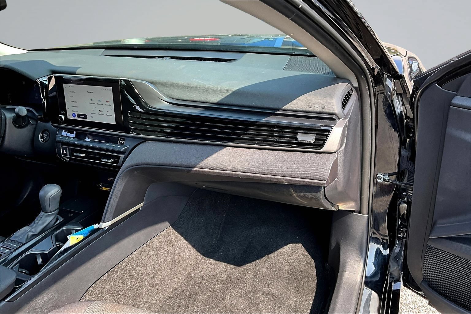 Used 2026 Toyota Camry LE w/ Convenience Package FWD image 20