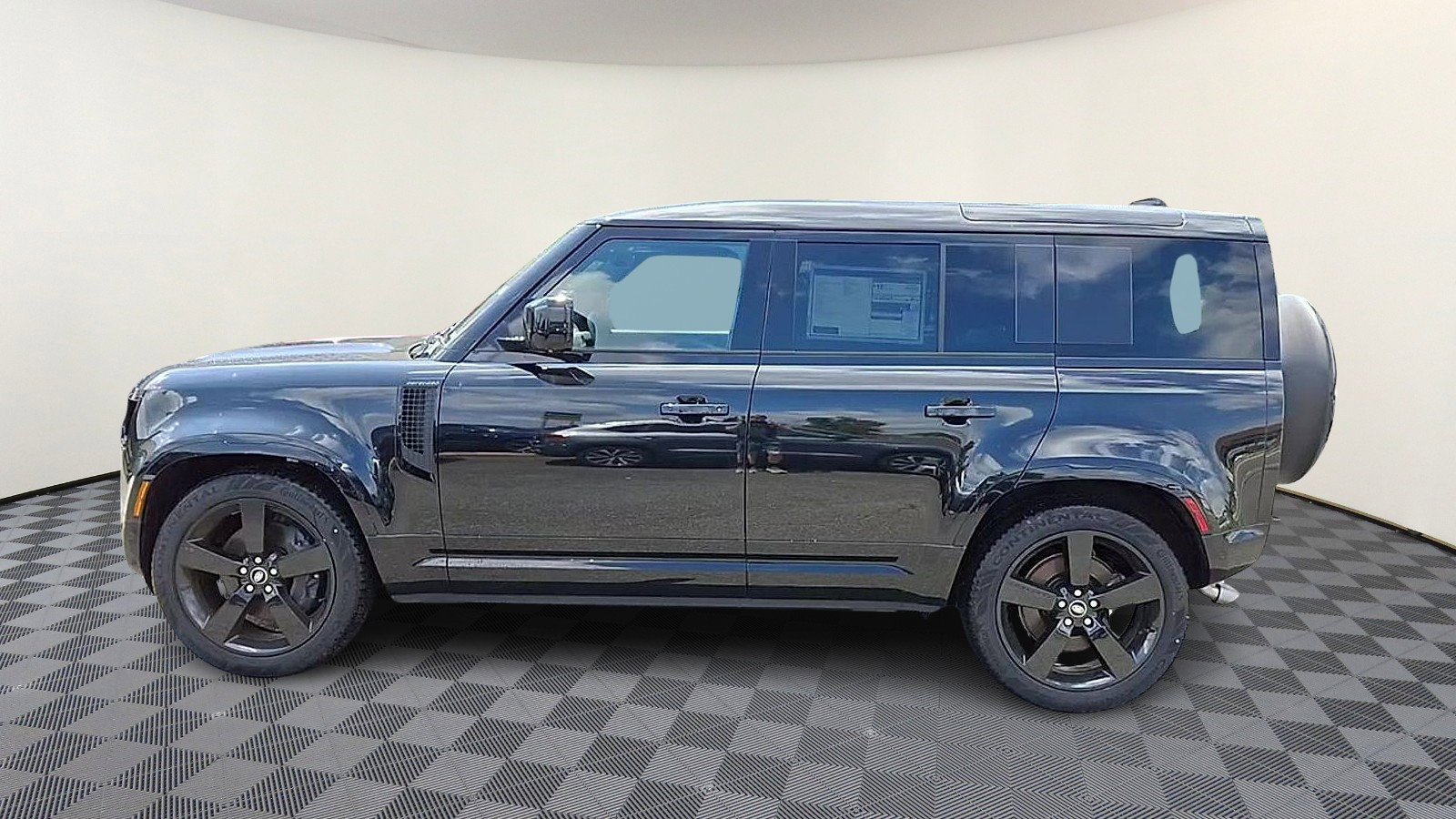 New 2025 Land Rover Defender 110 X-Dynamic SE image 5