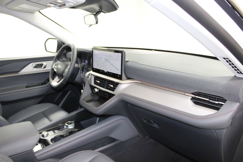 New 2026 Ford Explorer Active image 29
