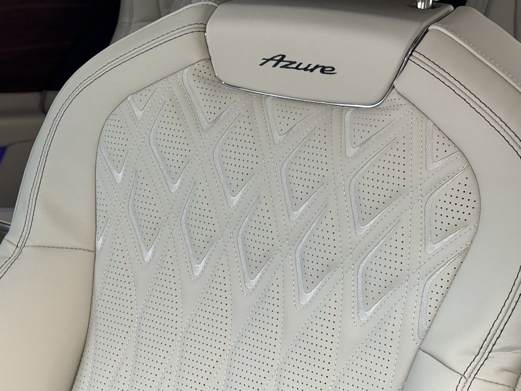 New 2026 Bentley Flying Spur Azure image 6