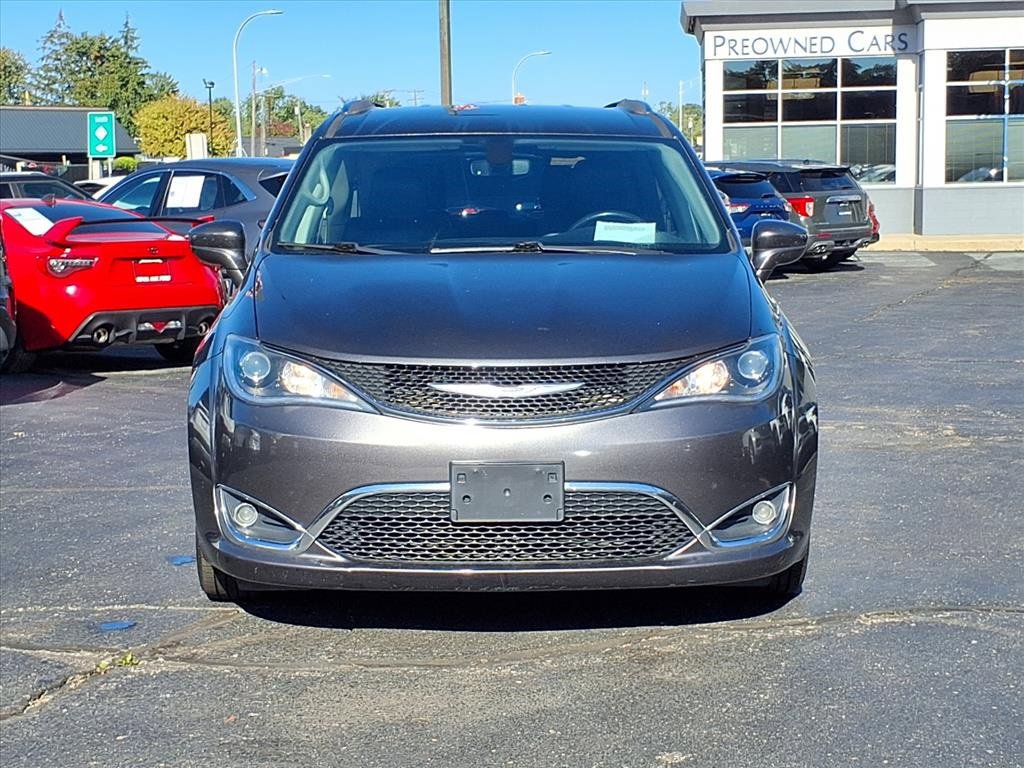 Used 2020 Chrysler Pacifica Touring-L Plus image 24