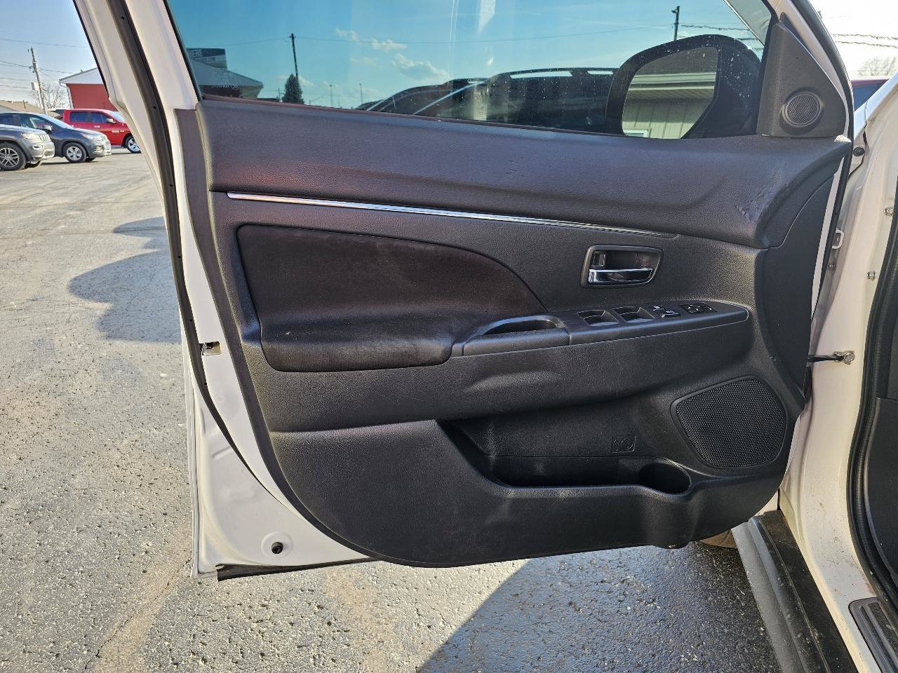 Used 2019 Mitsubishi Outlander Sport ES AWD/4WD image 4