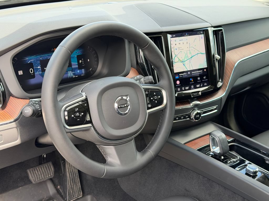 Certified 2023 Volvo XC60 B5 Plus w/ Climate Package AWD/4WD image 25