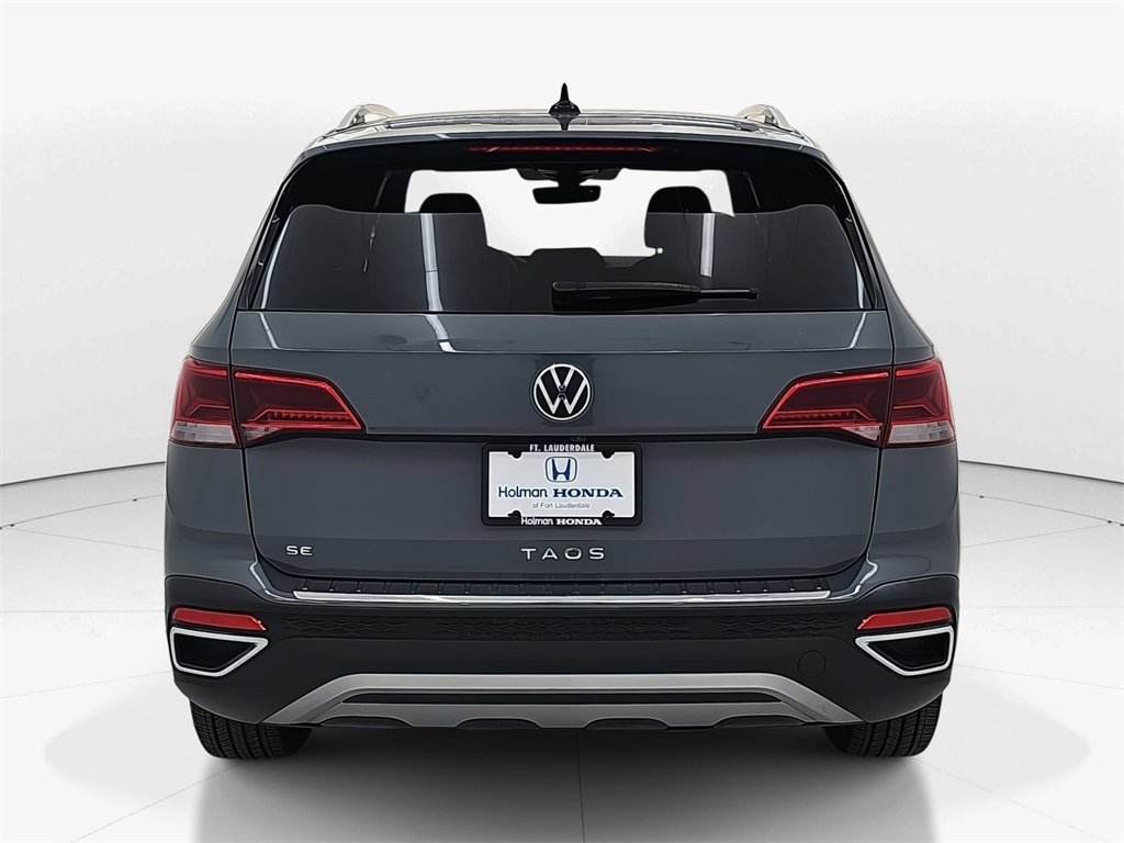 Used 2024 Volkswagen Taos SE image 8