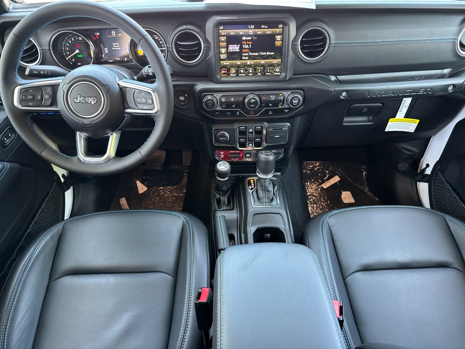 New 2023 Jeep Wrangler Unlimited Rubicon 4xe w/ Cold Weather Group AWD/4WD image 13