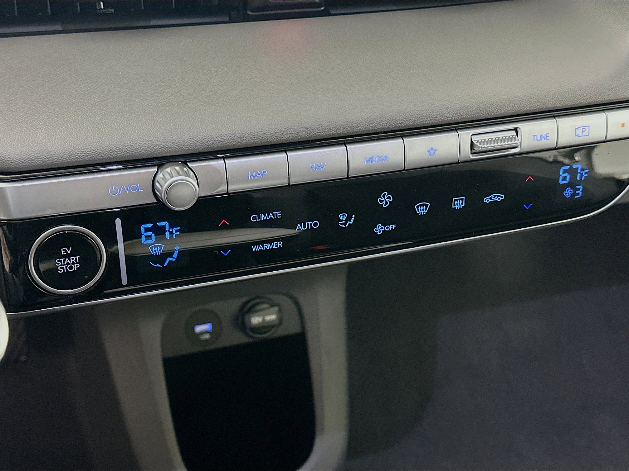 Used 2023 Hyundai Ioniq 5 SE image 24