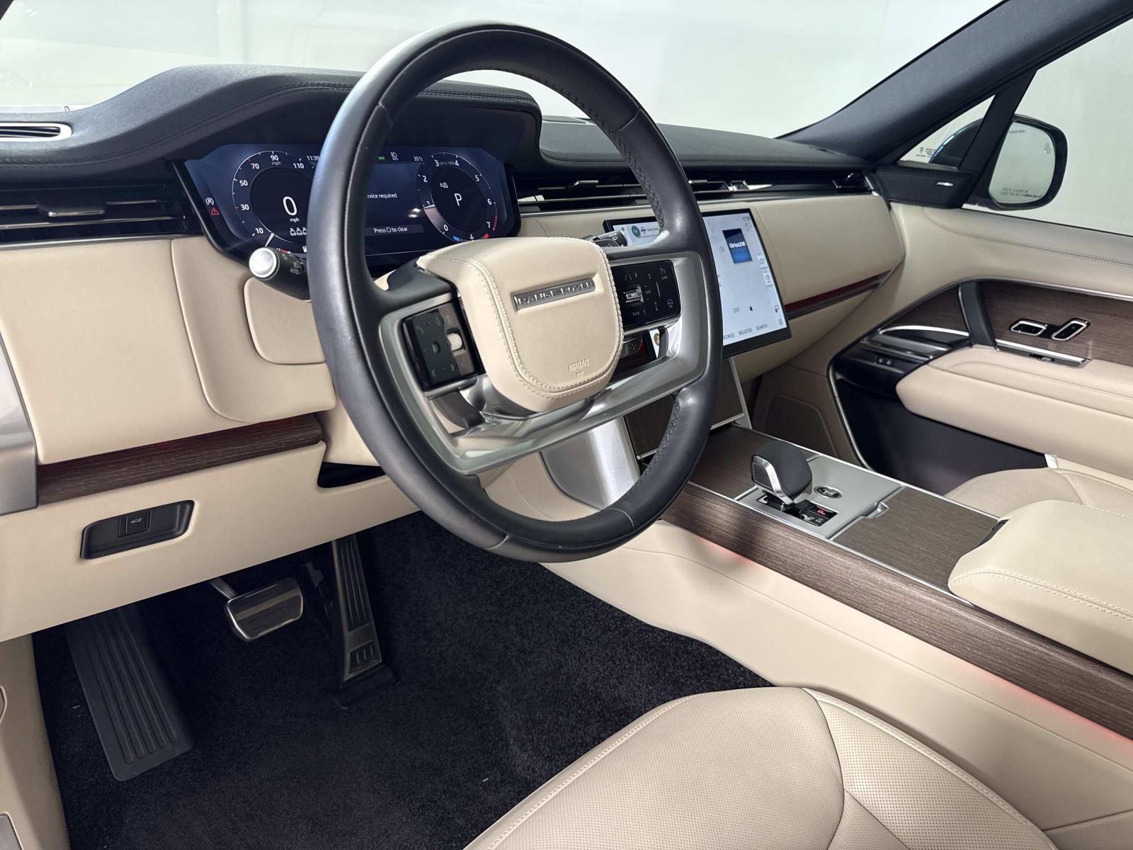 Used 2024 Land Rover Range Rover SE AWD/4WD image 21