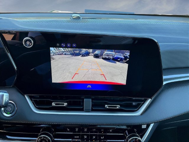 New 2027 Chevrolet Equinox LT w/ Midnight Edition FWD image 7