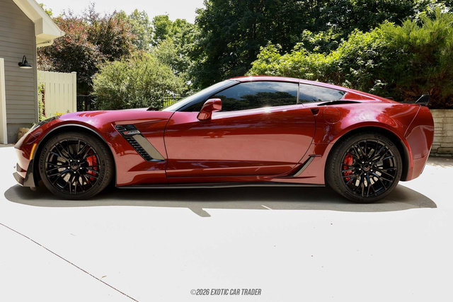 Used 2017 Chevrolet Corvette Z06 RWD image 3