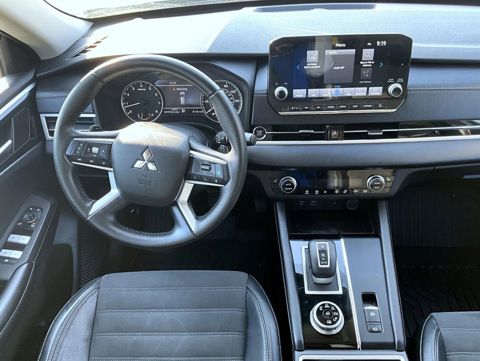 Used 2022 Mitsubishi Outlander SE image 13