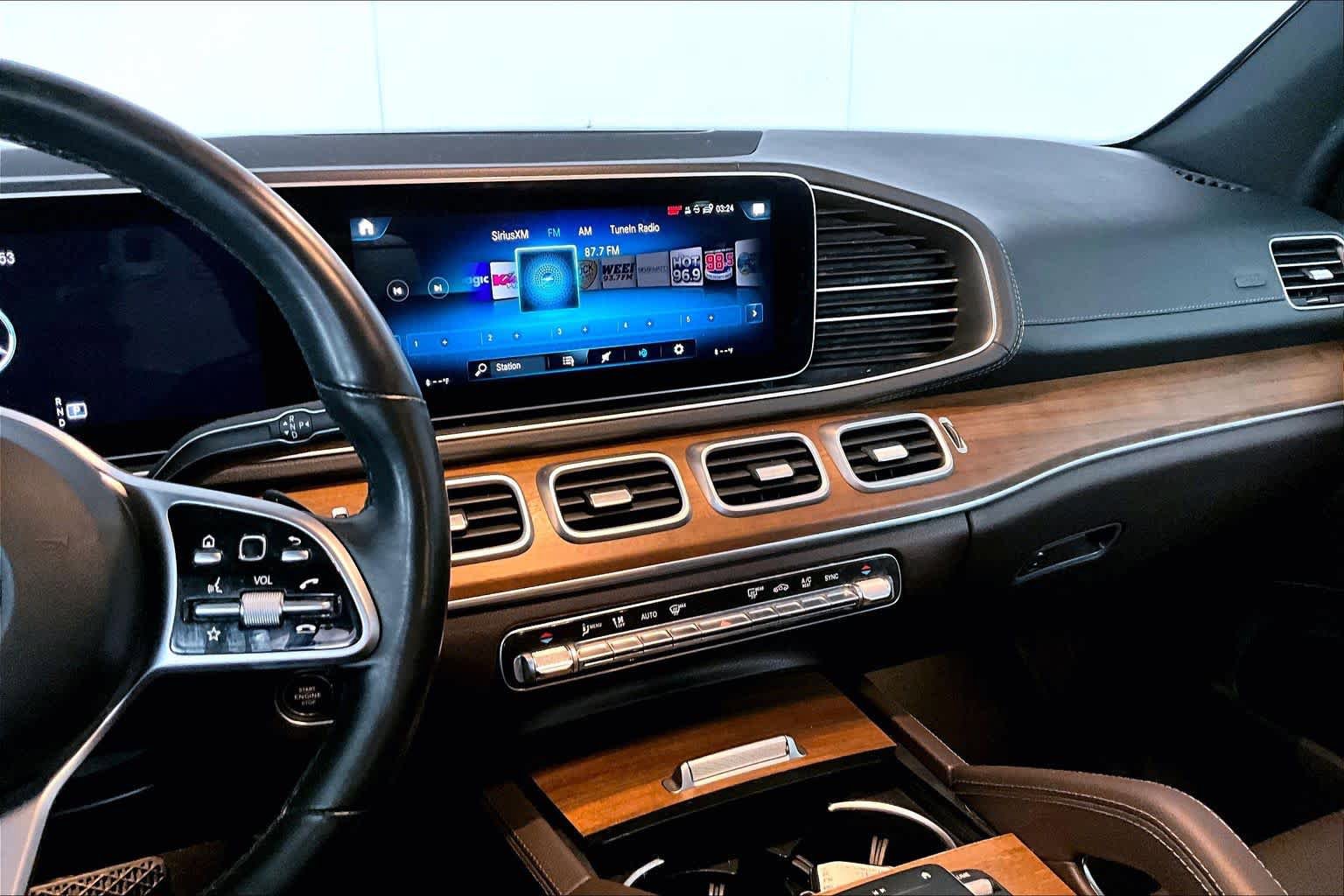 Used 2022 Mercedes-Benz GLS 450 4MATIC image 7