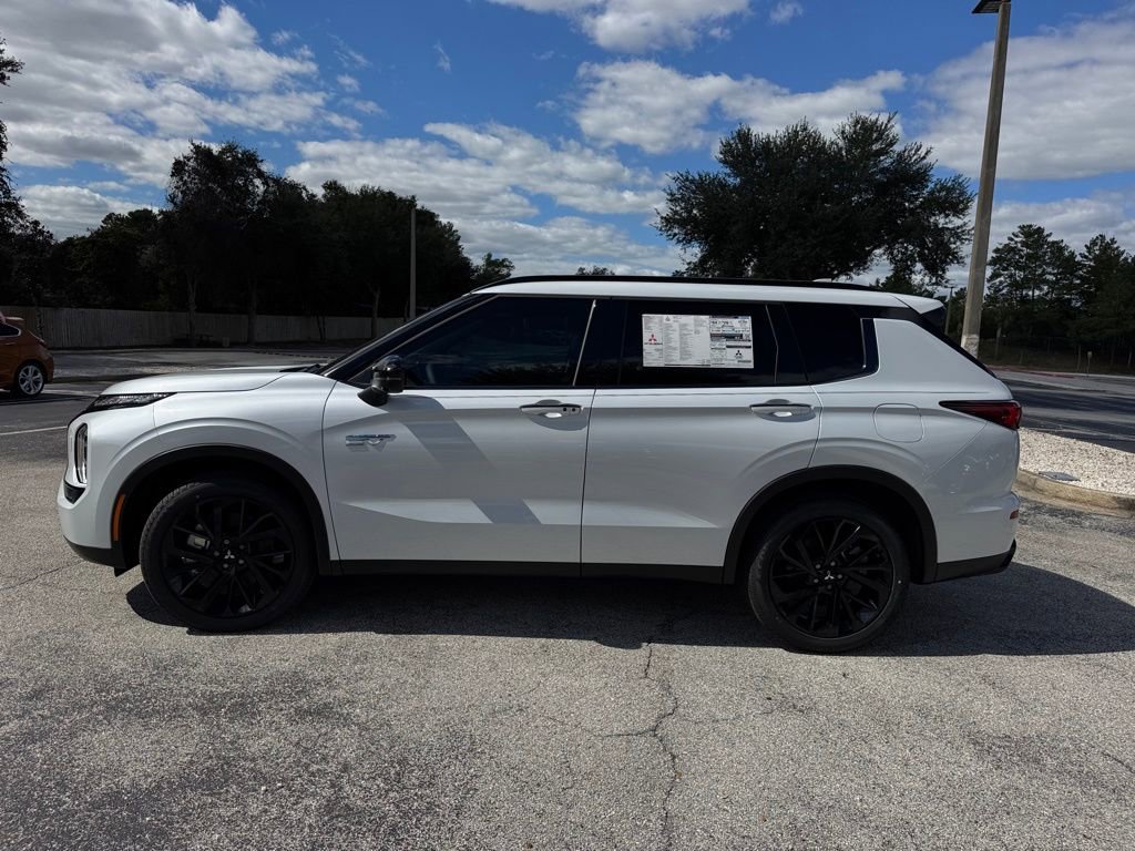 New 2025 Mitsubishi Outlander SEL Black Edition image 4