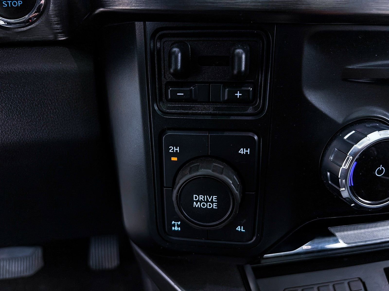 Used 2023 Ford F250 Lariat w/ Lariat Ultimate Package AWD/4WD image 40