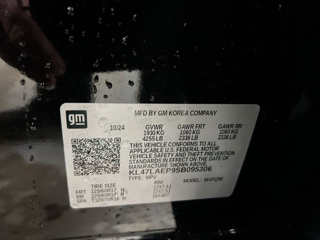 Used 2025 Buick Envista Preferred w/ Convenience II Package image 27