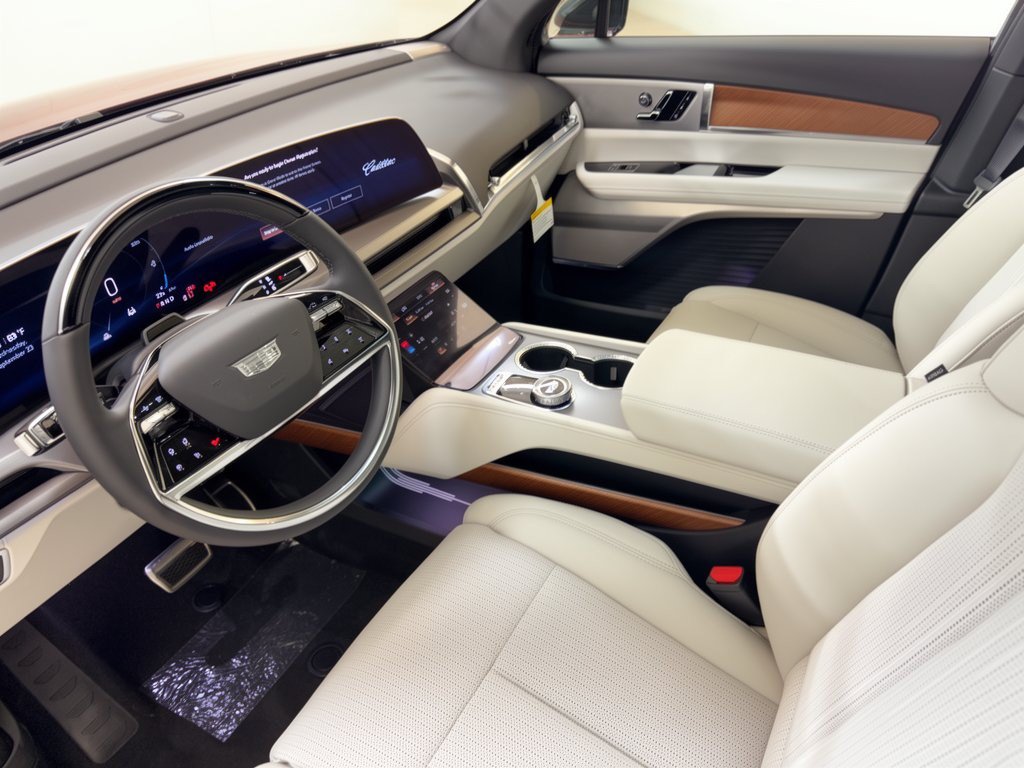 New 2027 Cadillac Vistiq Luxury w/ LPO, Floor Liner Package AWD/4WD image 4