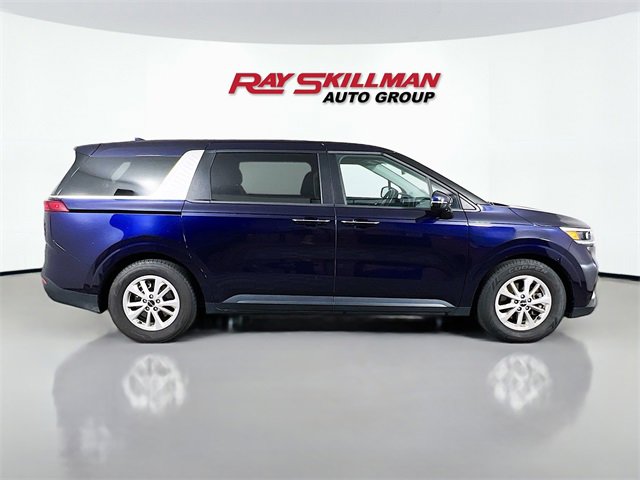 Used 2024 Kia Carnival LX image 8