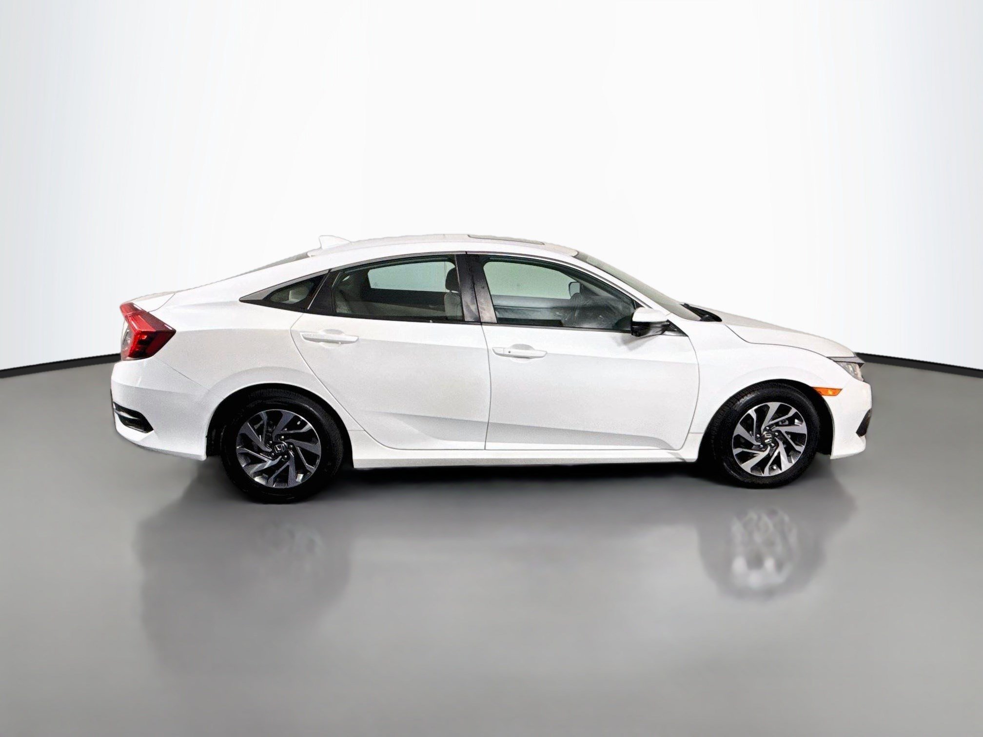 Used 2018 Honda Civic EX image 11