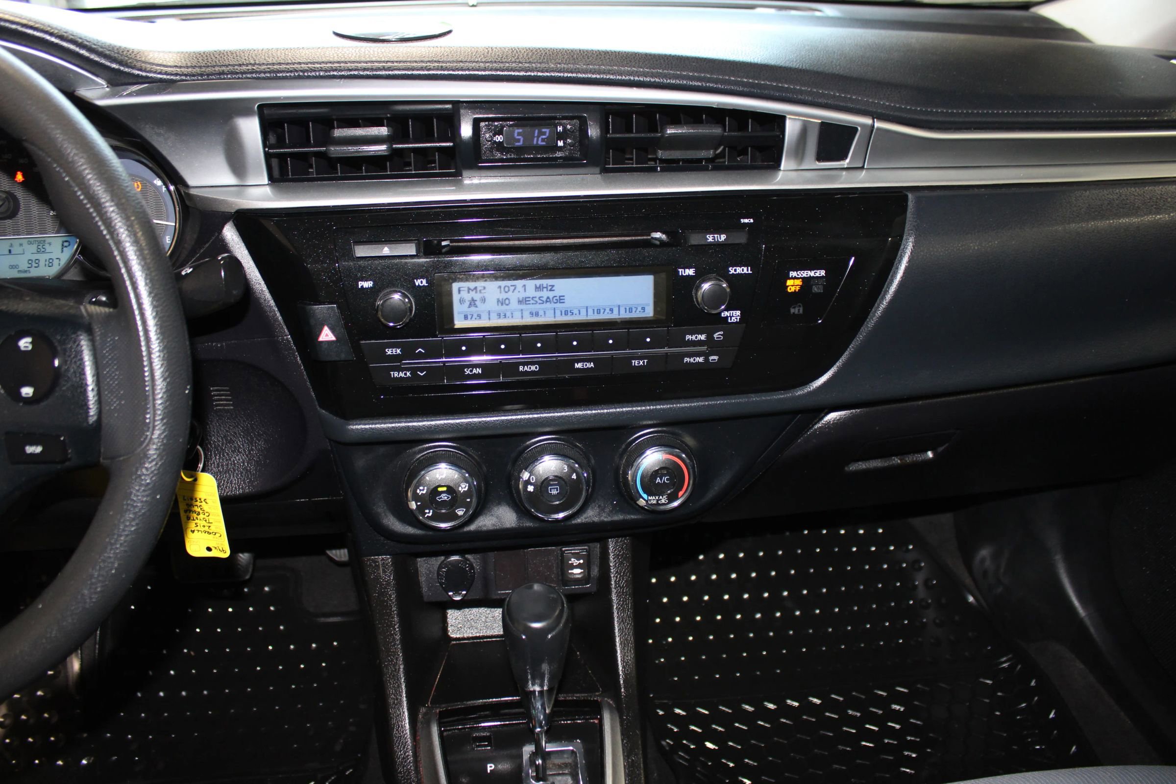 Used 2015 Toyota Corolla L FWD image 12