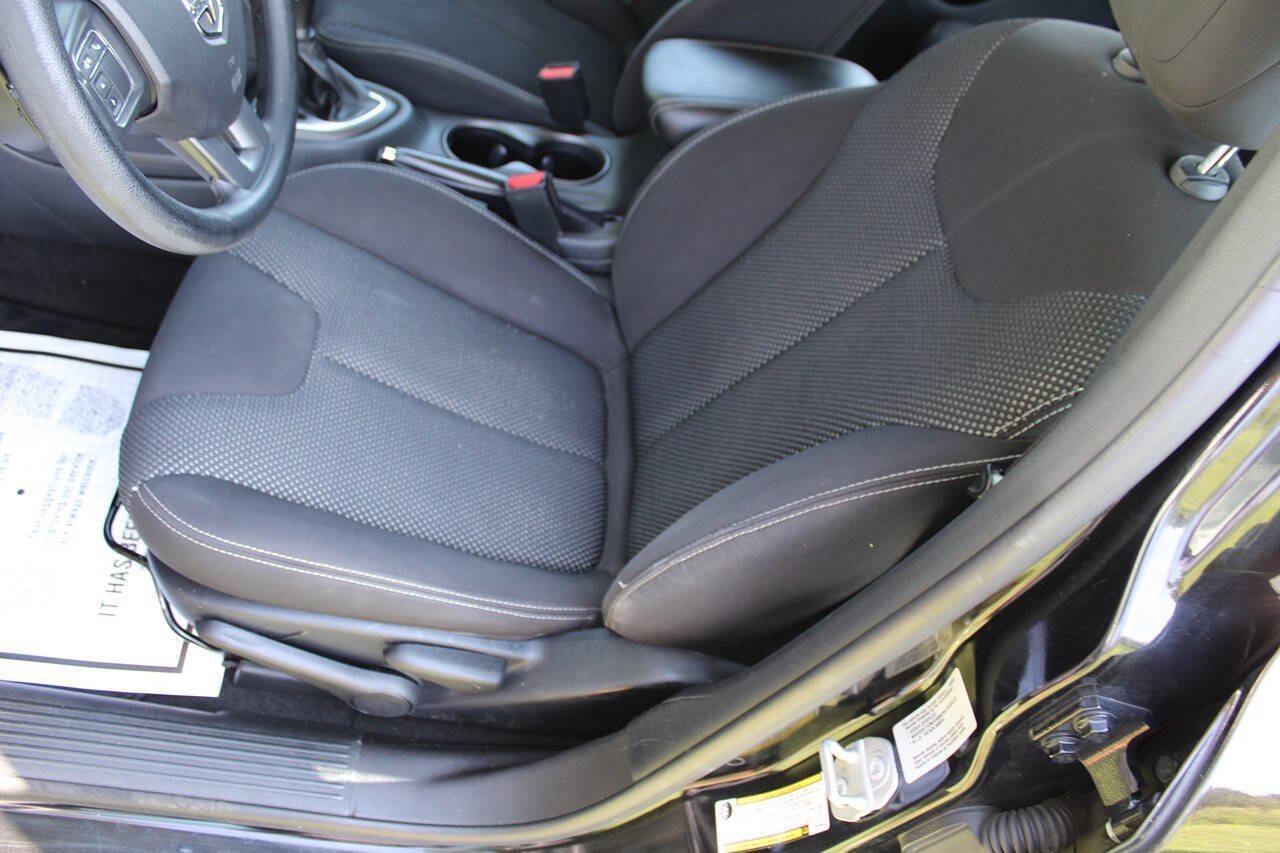 Used 2015 Dodge Dart SXT FWD image 16