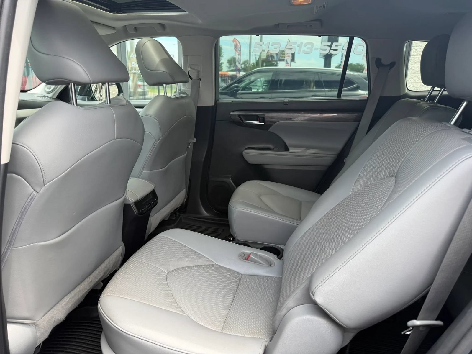 Used 2022 Toyota Highlander Limited AWD/4WD image 25