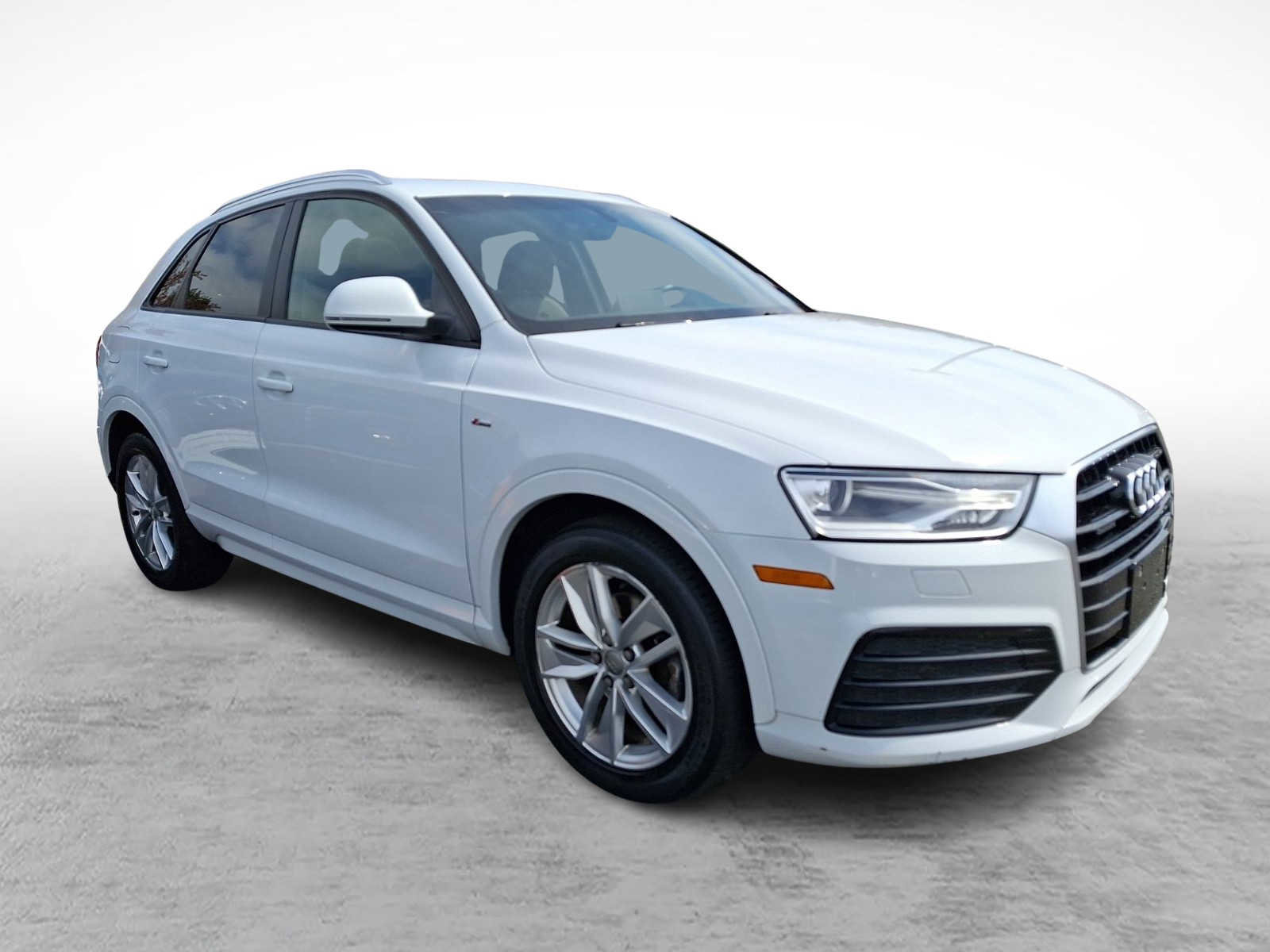 Used 2018 Audi Q3 2.0T Premium image 3