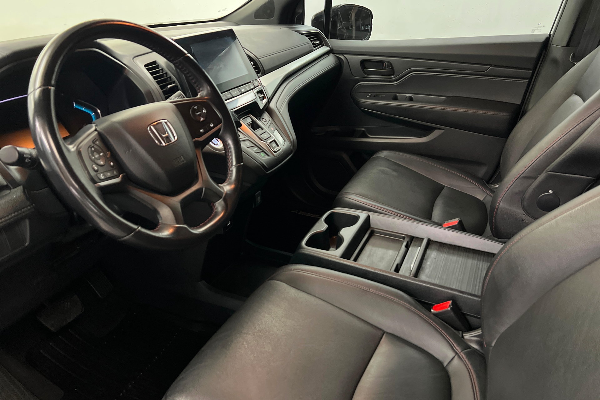 Used 2023 Honda Odyssey Sport image 16