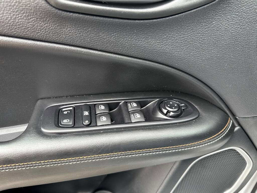 Used 2020 Jeep Compass Latitude w/ Cold Weather Group image 34