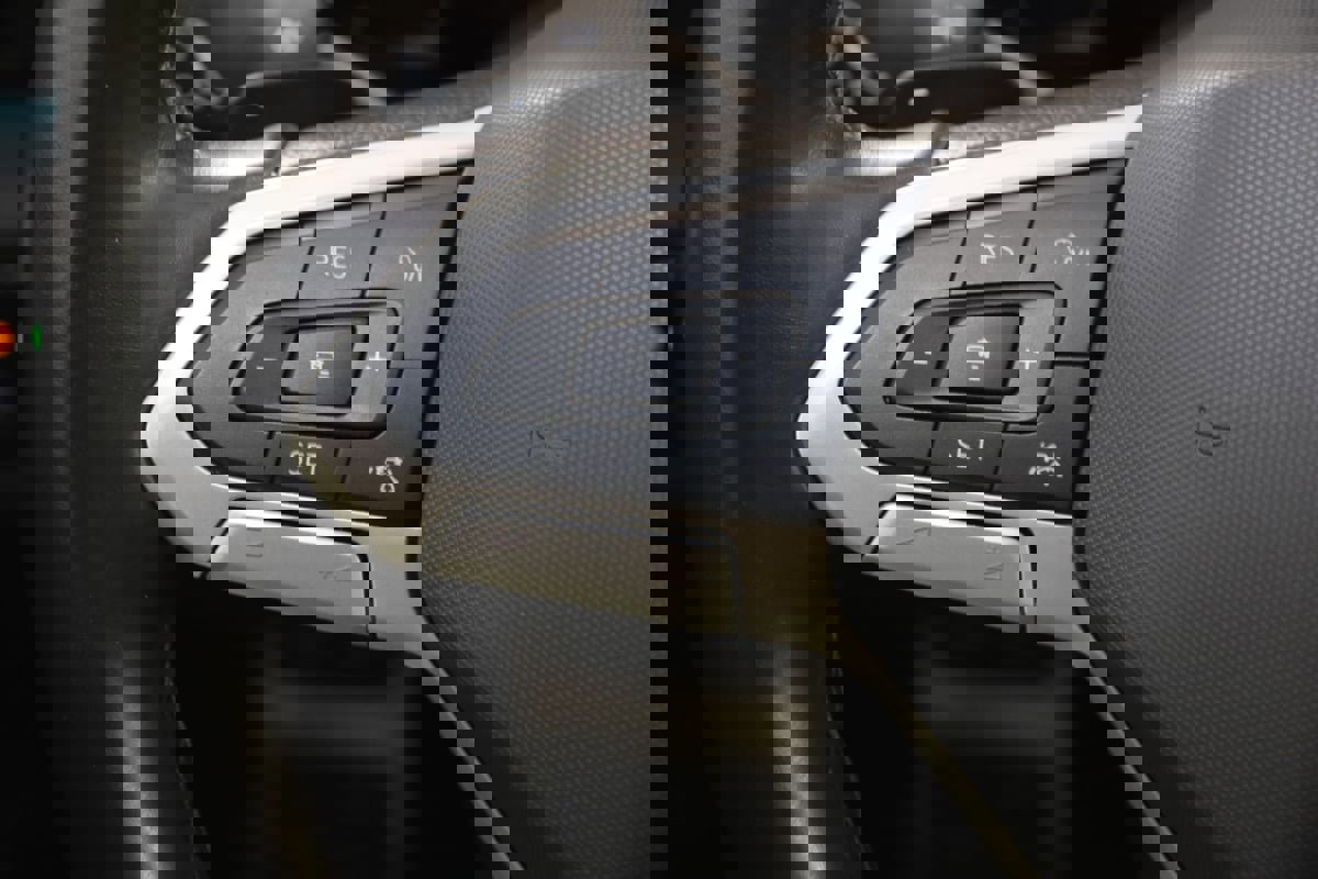 Used 2024 Volkswagen Atlas SEL Premium R-Line image 37