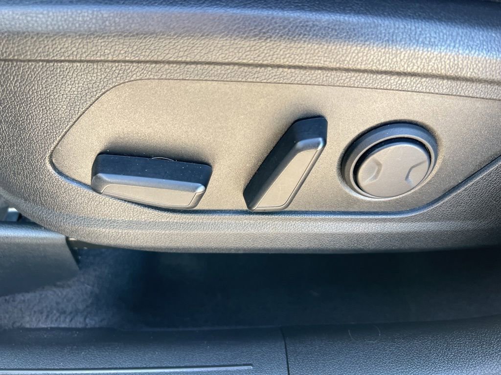 Certified 2025 Kia Sorento S image 49