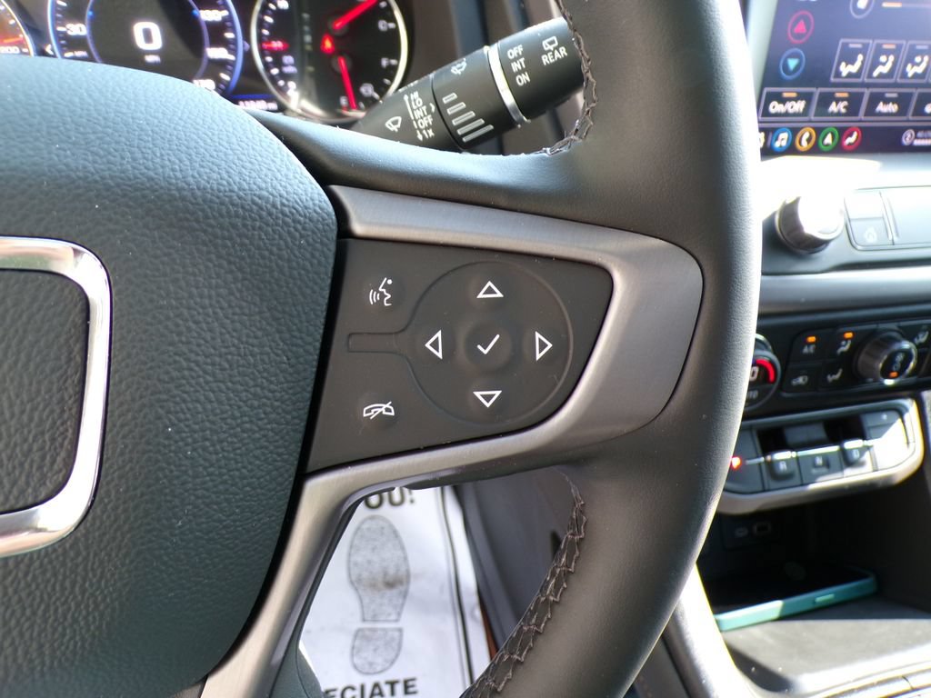 Used 2023 GMC Acadia AT4 w/ Technology Package AWD/4WD image 34
