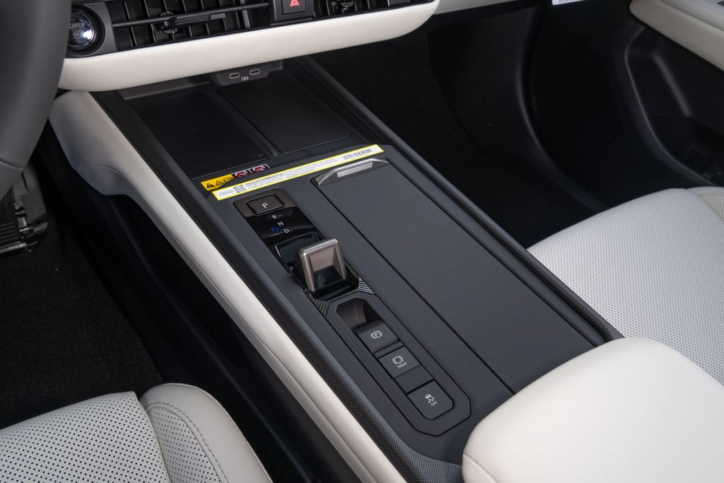 New 2026 Lexus ES 350e FWD image 22