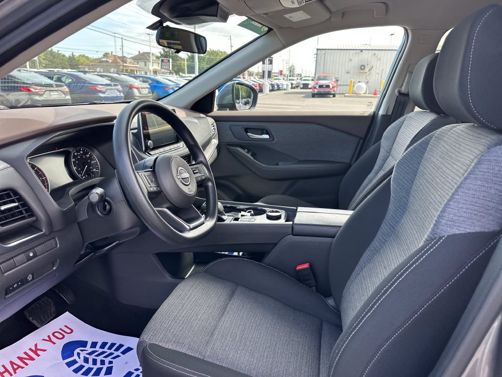 Used 2023 Nissan Rogue SV AWD/4WD image 10